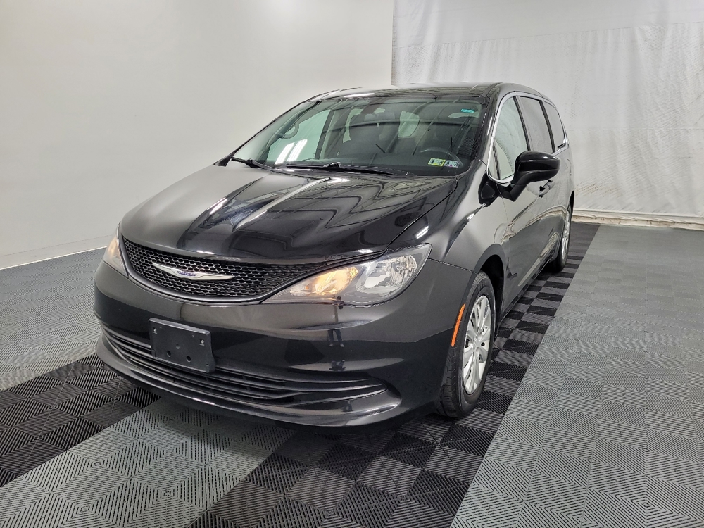 2020 Chrysler Voyager L