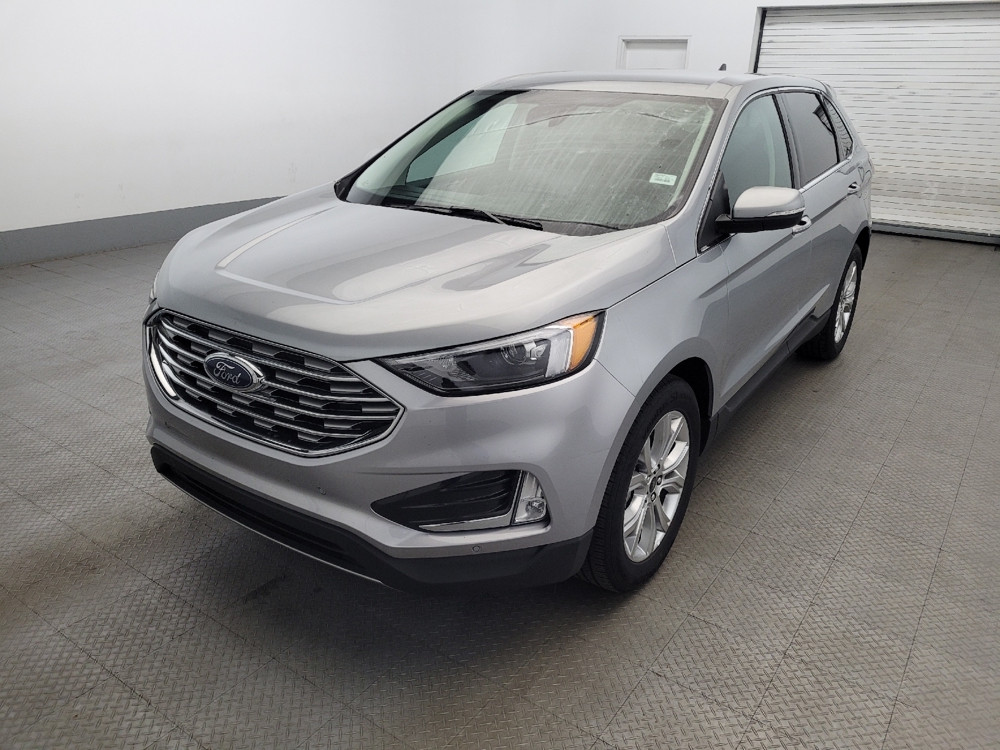 2024 Ford Edge Titanium's photo