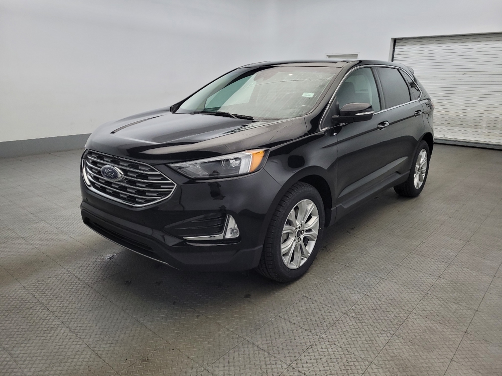 2024 Ford Edge Titanium's photo