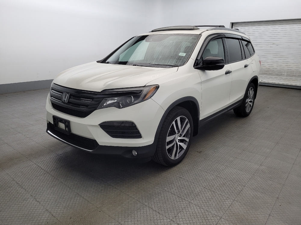 2018 Honda Pilot Elite's photo