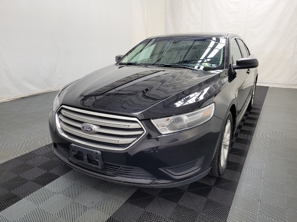 2017 Ford Taurus SE