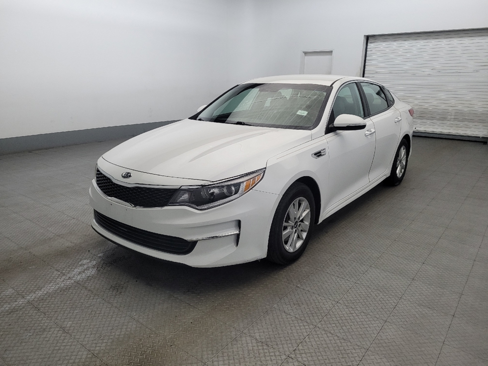 2017 Kia Optima LX's photo