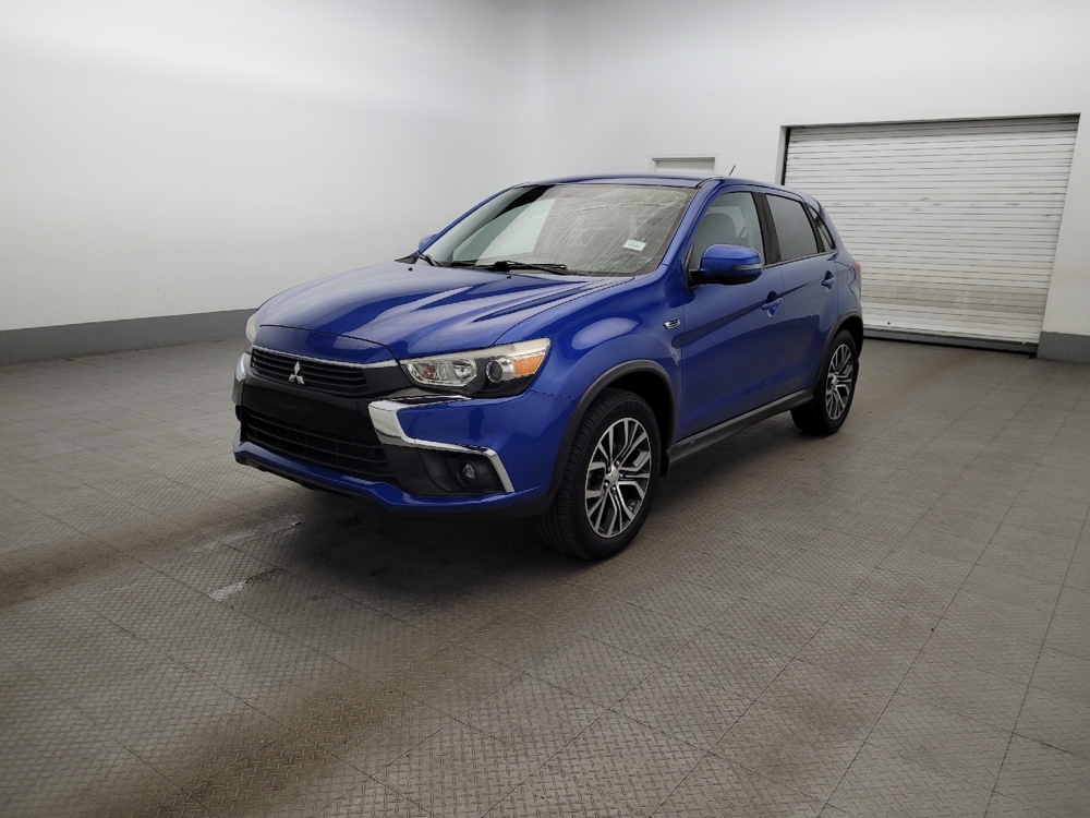 2016 Mitsubishi Outlander ES's photo