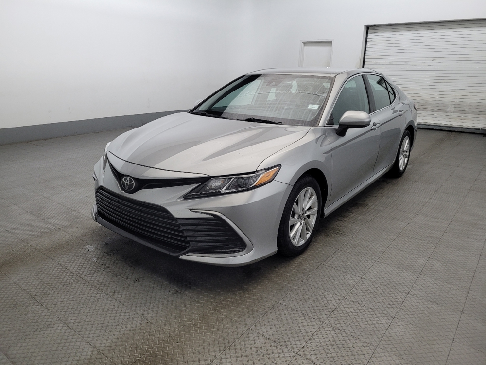 2021 Toyota Camry LE's photo