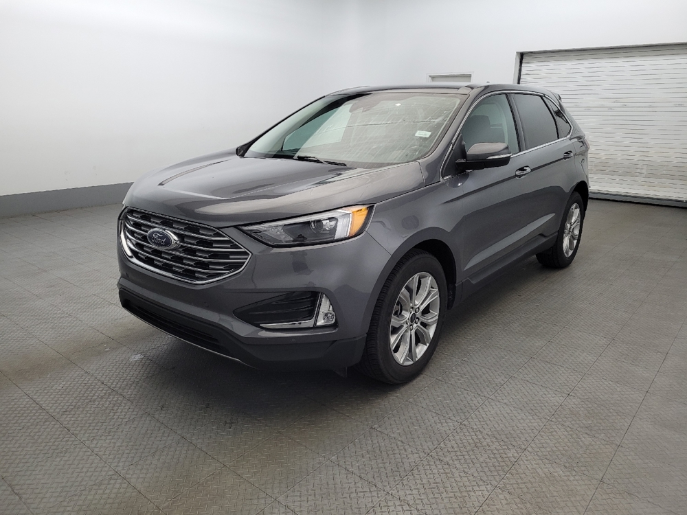 2024 Ford Edge Titanium's photo