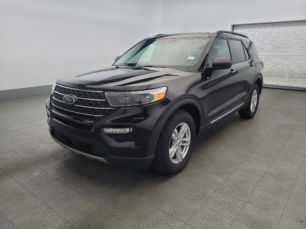 2023 Ford Explorer XLT's photo