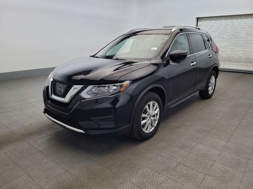 2017 Nissan Rogue SV's photo