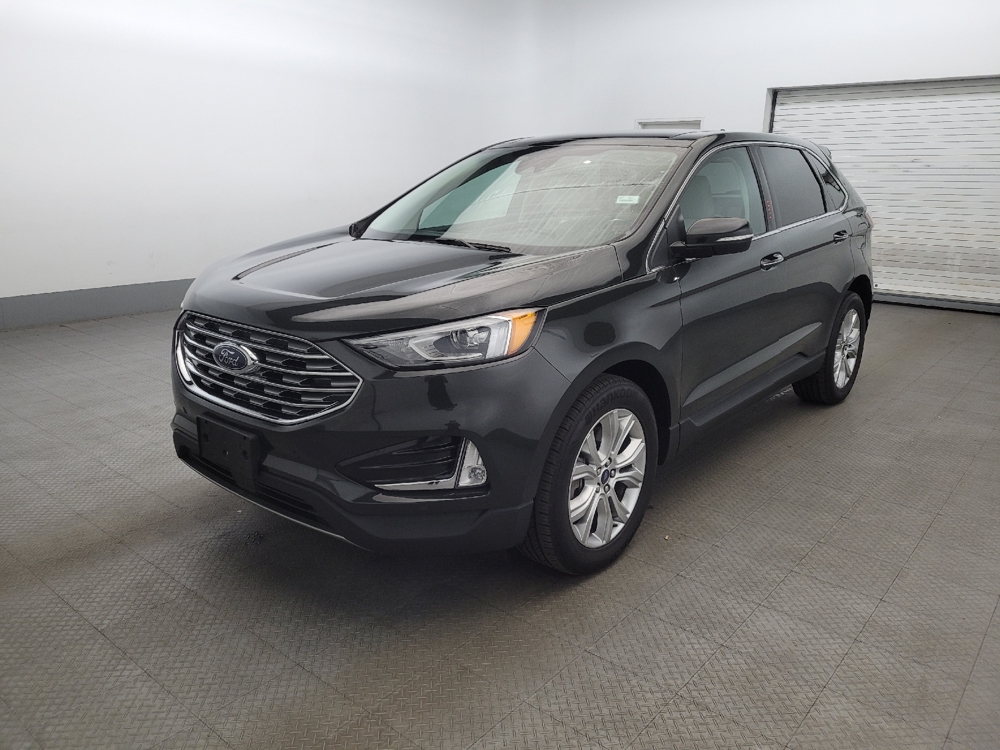 2022 Ford Edge Titanium's photo