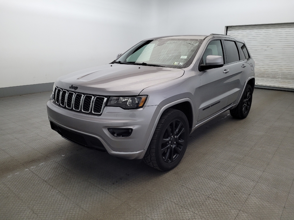 2019 Jeep Grand Cherokee Altitude's photo