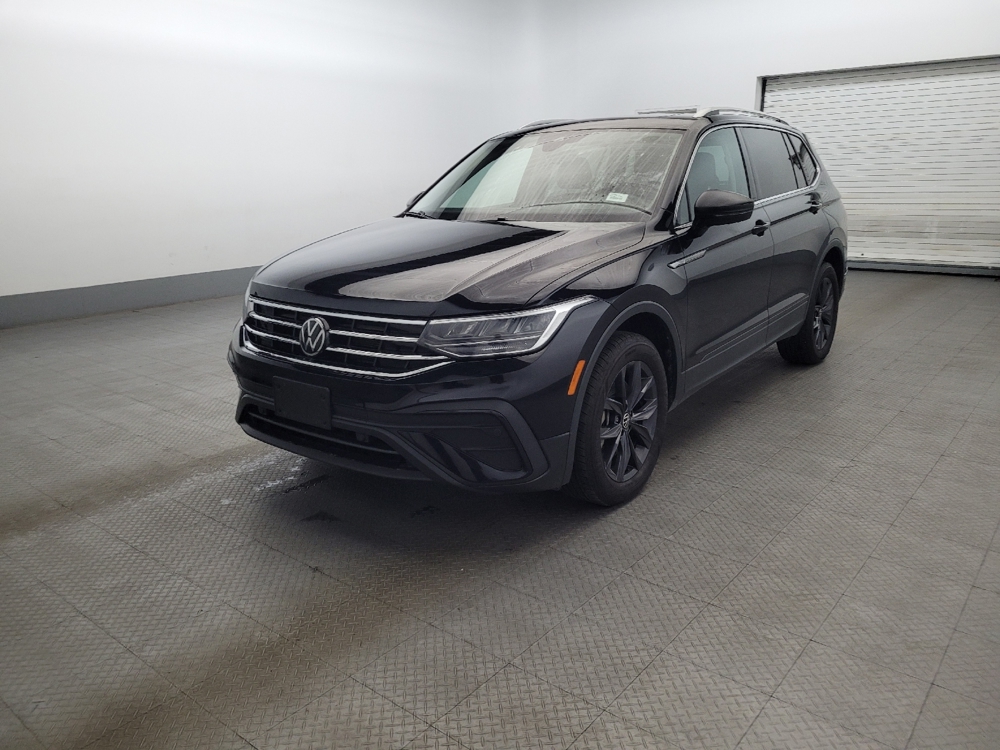 2022 Volkswagen Tiguan SE's photo