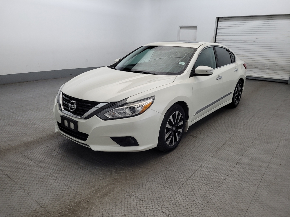 2017 Nissan Altima SL's photo