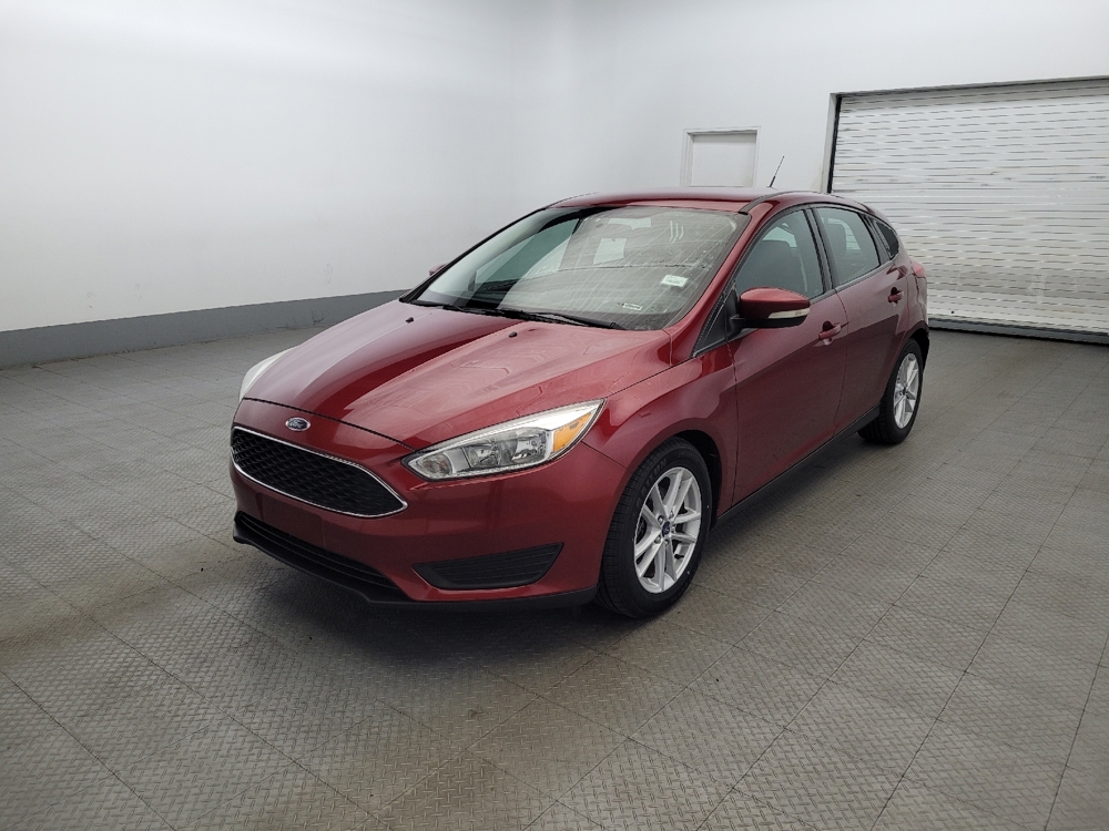 2017 Ford Focus SE's photo