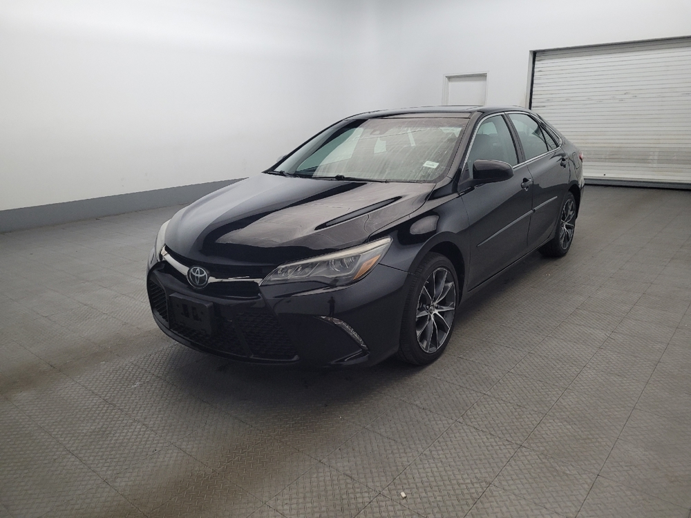 2015 Toyota Camry XSE's photo