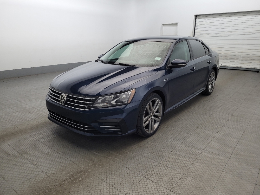 2018 Volkswagen Passat R-Line's photo