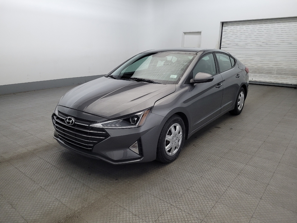 2019 Hyundai Elantra SE's photo