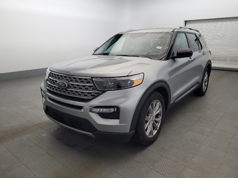 2023 Ford Explorer Limited's photo