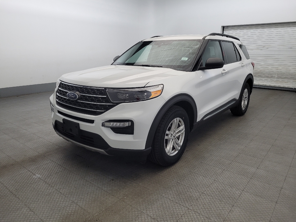 2023 Ford Explorer XLT's photo
