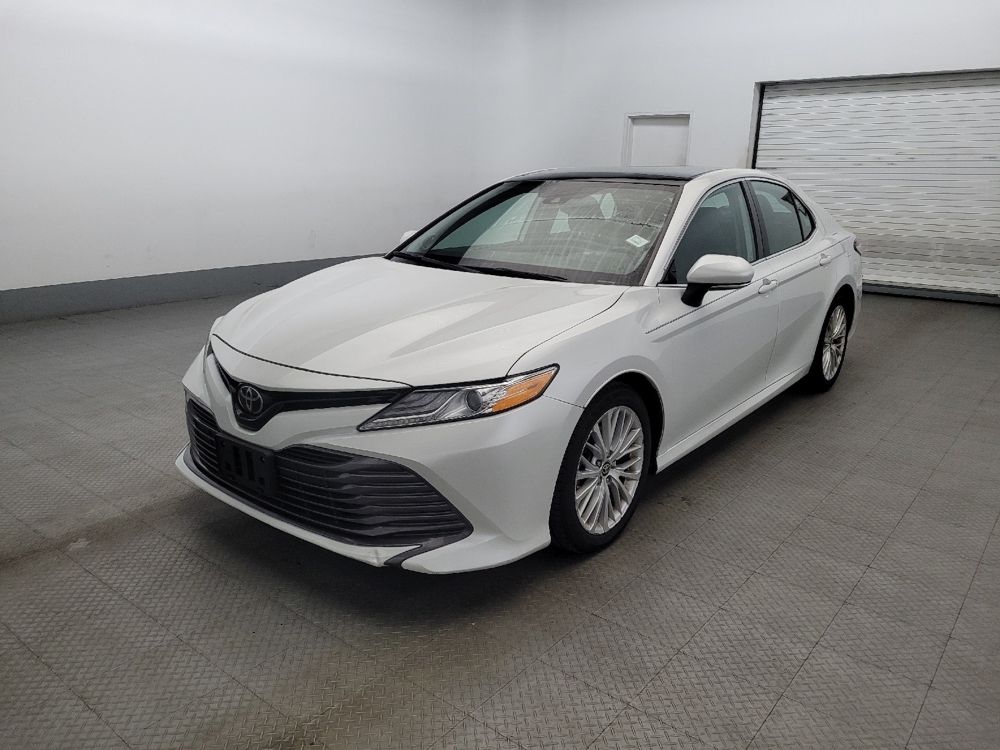 2020 Toyota Camry XLE's photo