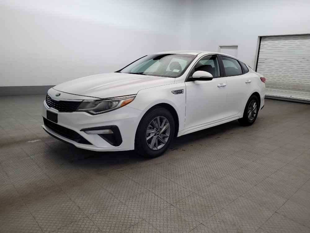 2019 Kia Optima LX's photo