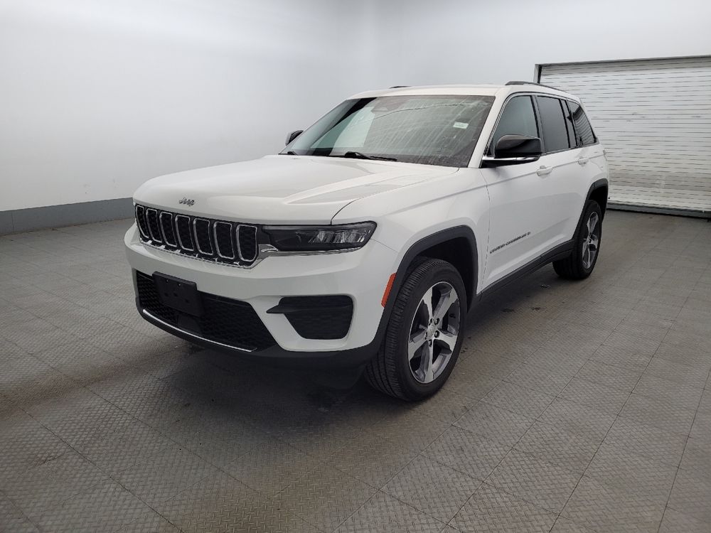 2023 Jeep Grand Cherokee Laredo's photo