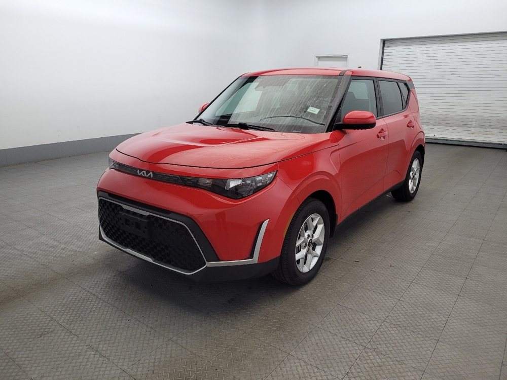 2023 Kia Soul LX's photo