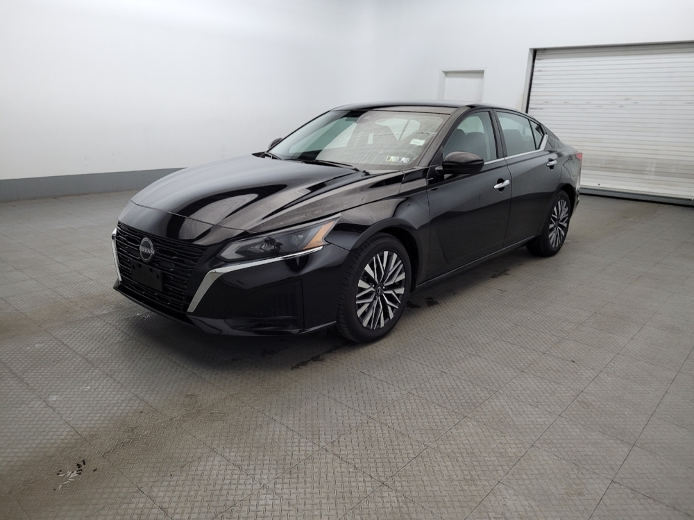 2023 Nissan Altima SV's photo