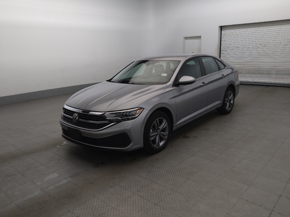 2024 Volkswagen Jetta SE's photo