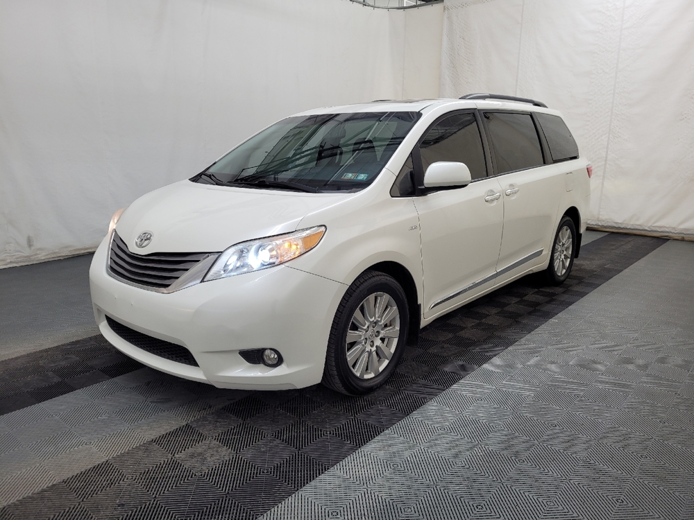 2017 Toyota Sienna XLE
