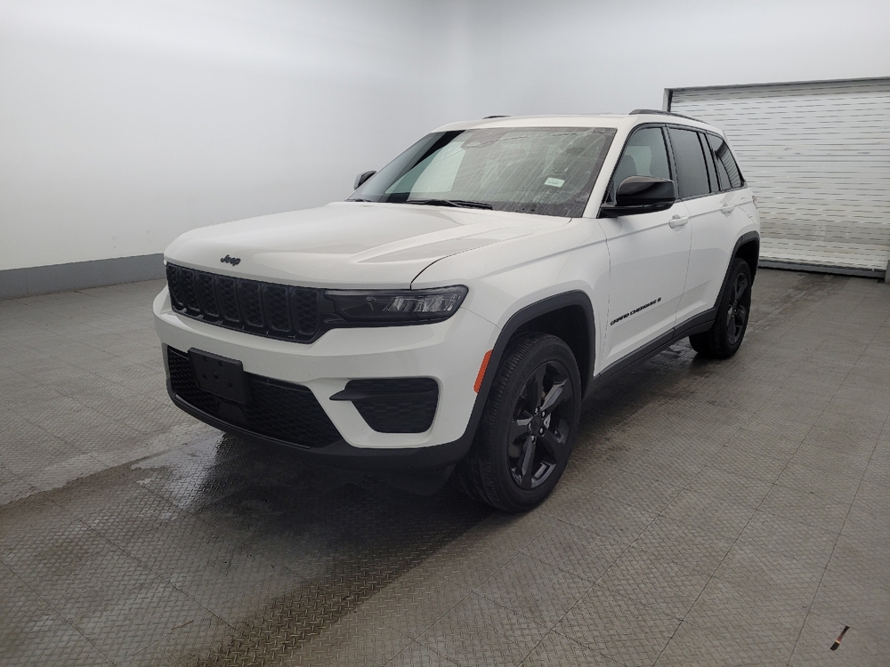 2023 Jeep Grand Cherokee Altitude's photo