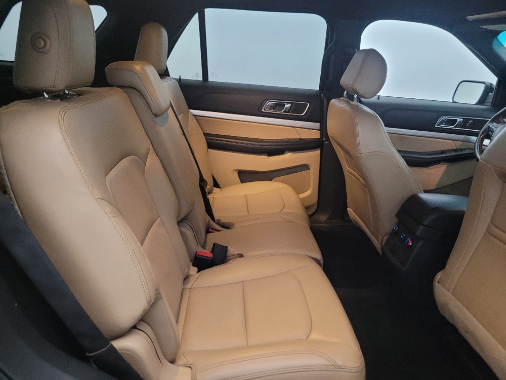 2016 Ford Explorer XLT - Photo 15