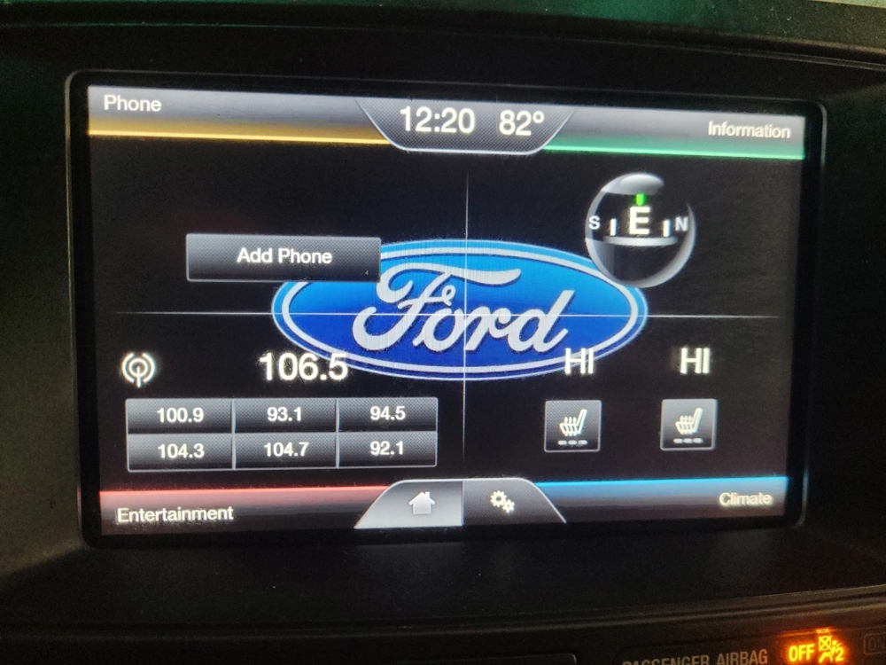 2016 Ford Explorer XLT - Photo 19