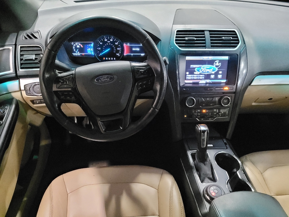 2016 Ford Explorer XLT - Photo 17