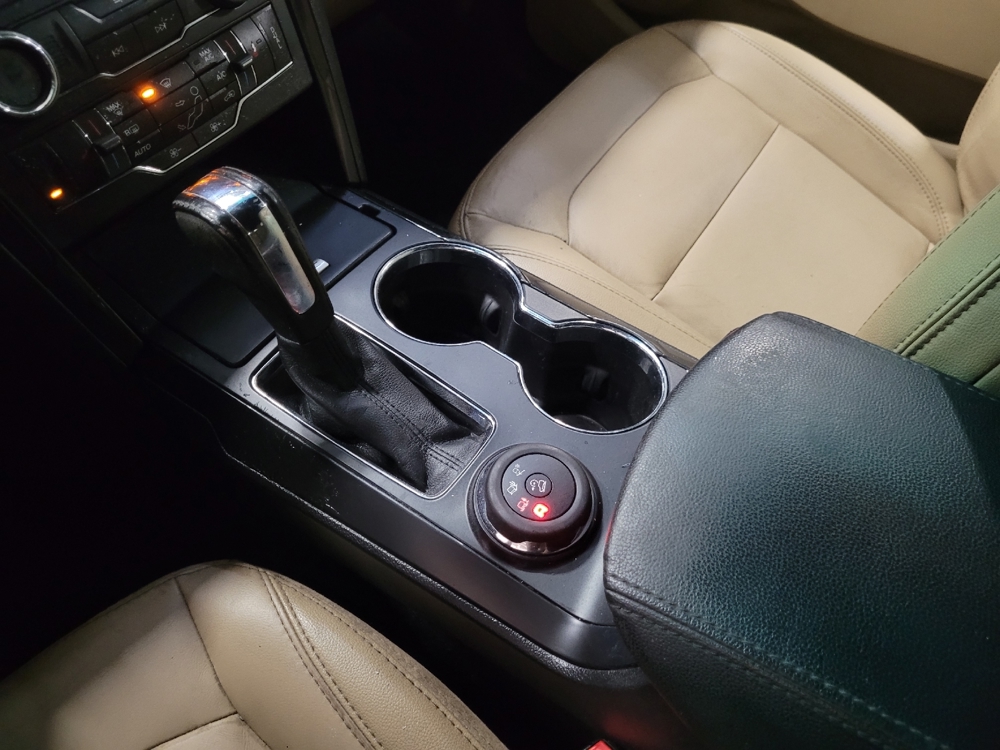 2016 Ford Explorer XLT - Photo 20