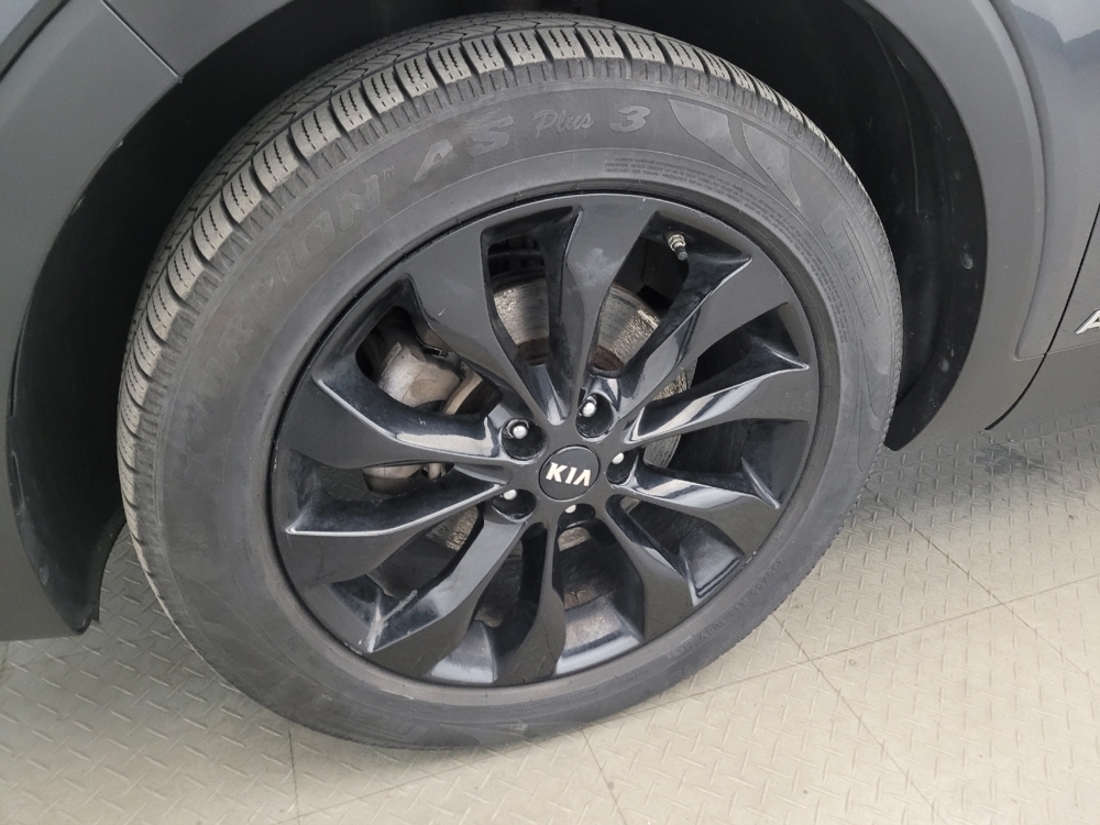 2020 Kia Sorento EX - Photo 24