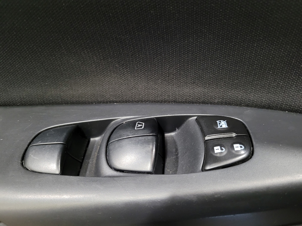2017 Nissan Sentra S - Photo 21