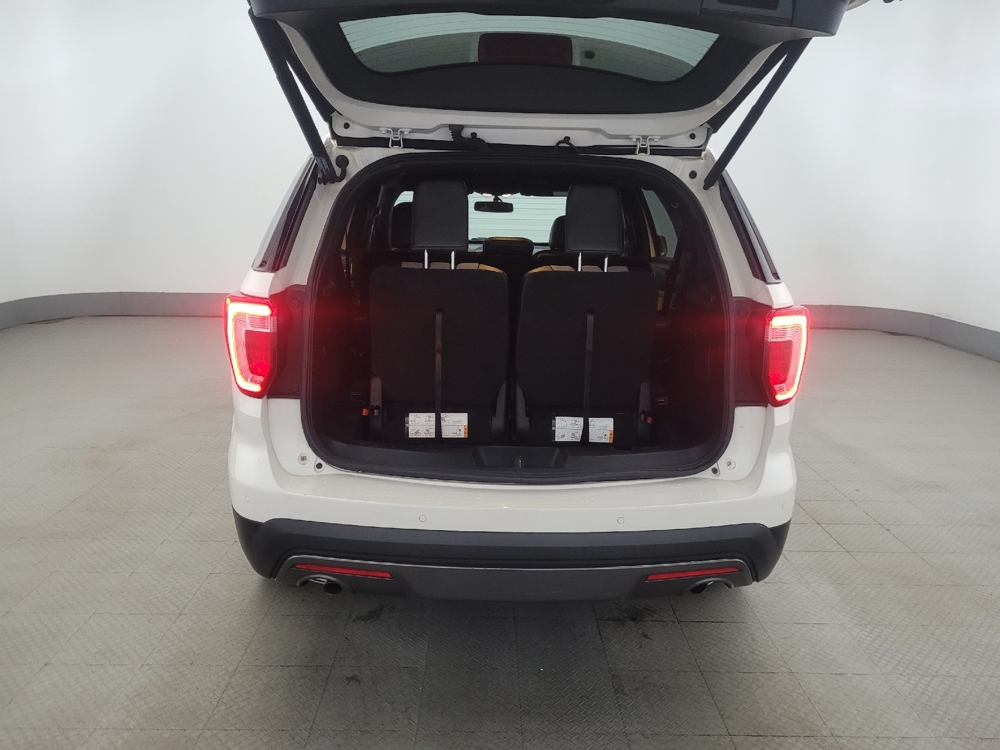 2017 Ford Explorer XLT - Photo 22