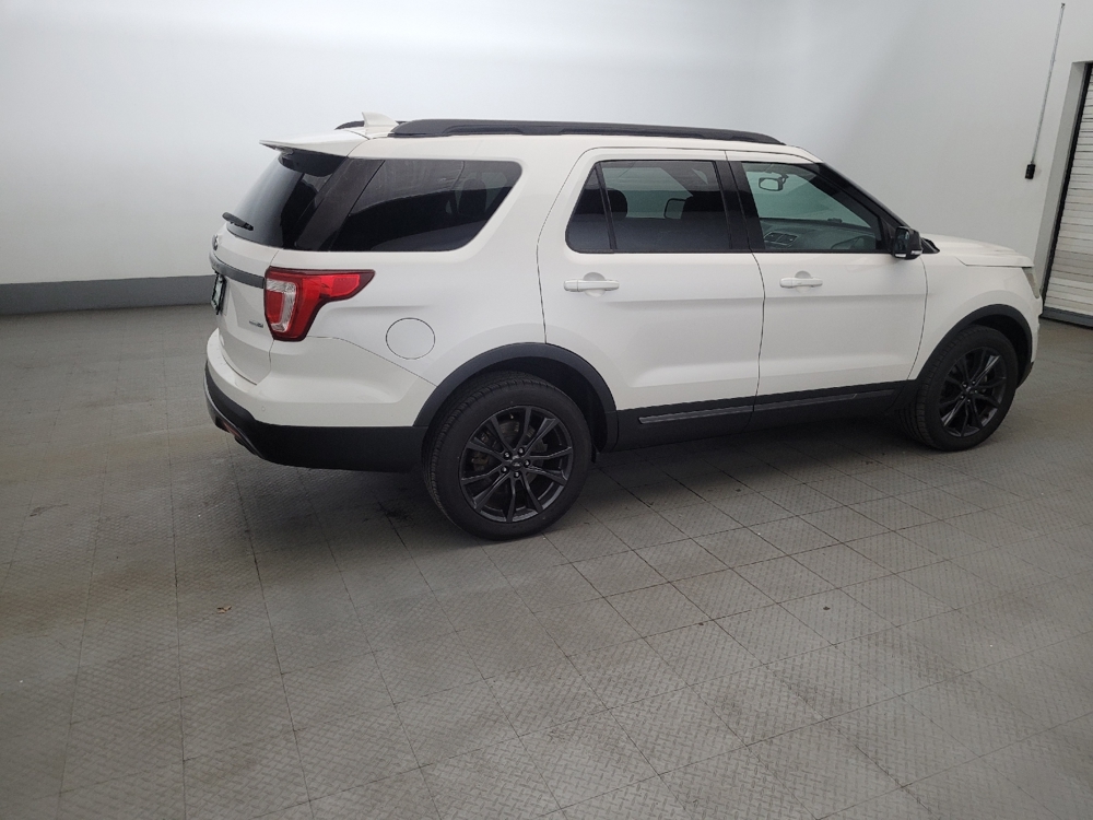 2017 Ford Explorer XLT - Photo 8
