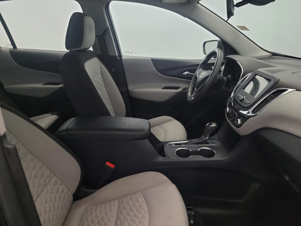 2019 Chevrolet Equinox LS - Photo 16