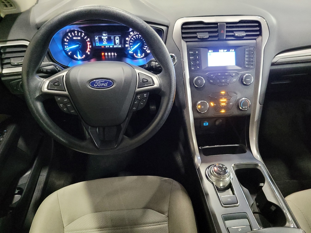 2020 Ford Fusion S - Photo 17