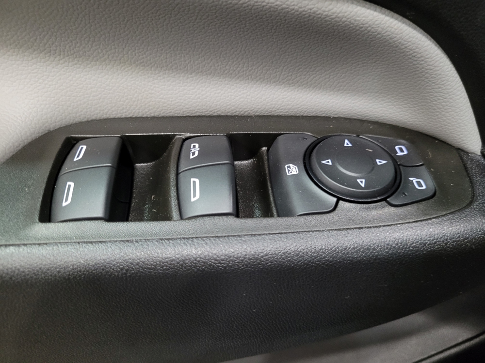 2023 Chevrolet Equinox LS - Photo 21