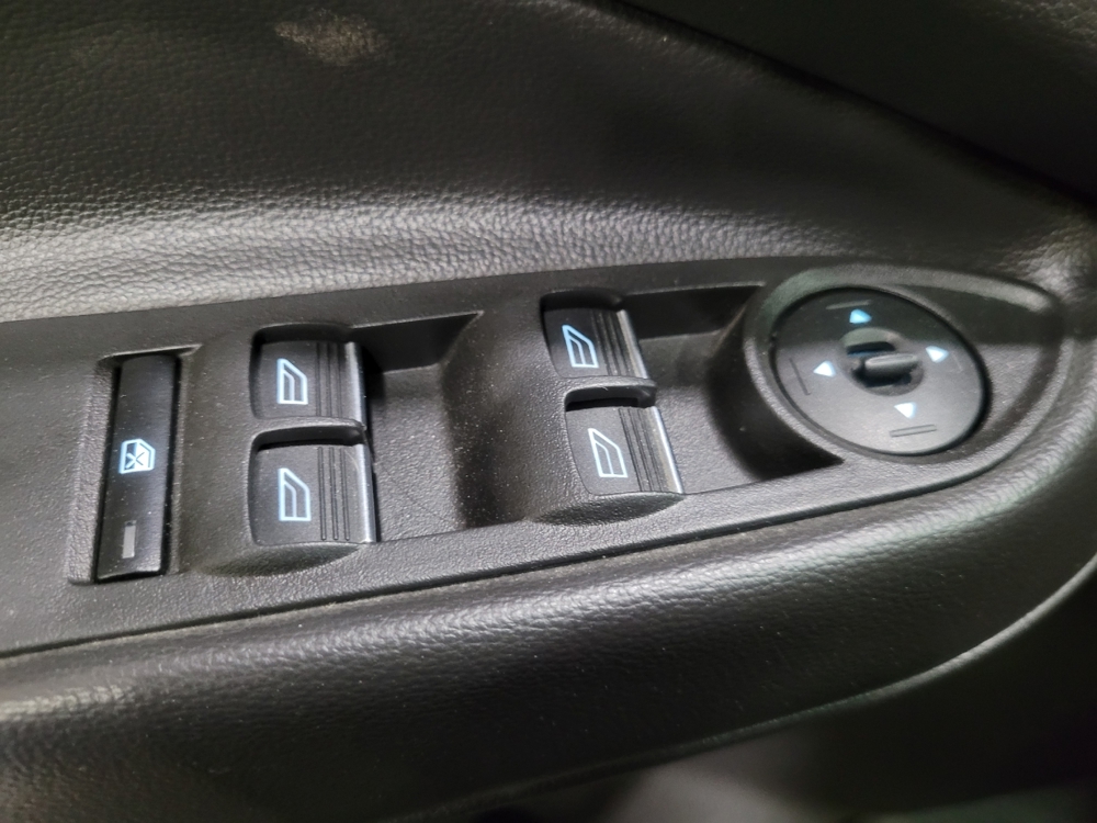 2017 Ford Escape SE - Photo 21