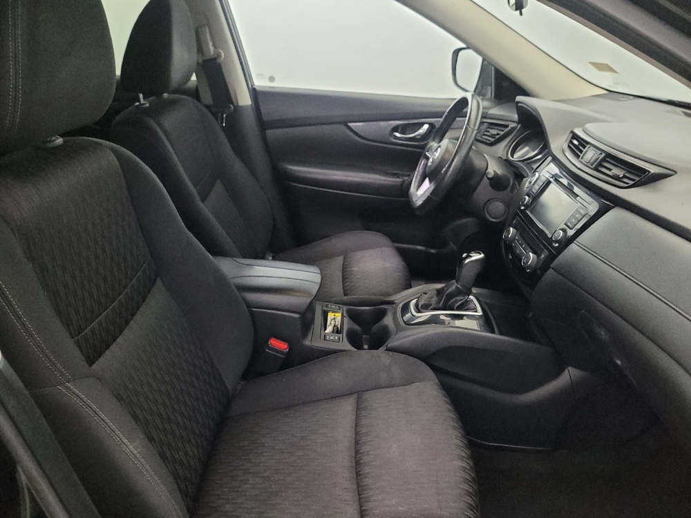 2018 Nissan Rogue SV - Photo 16
