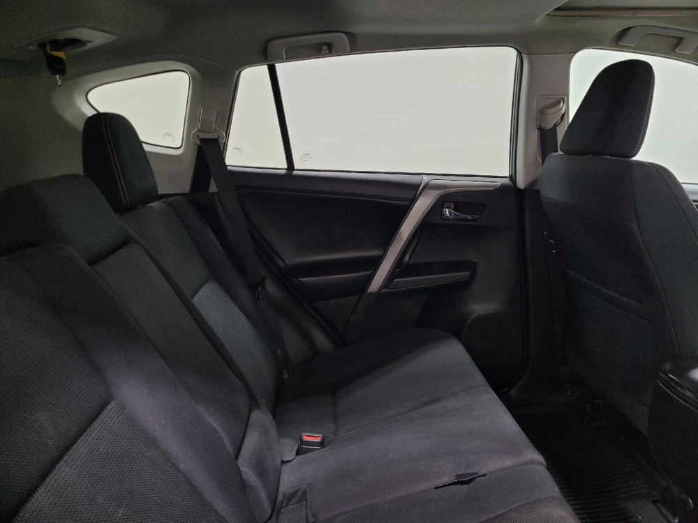 2018 Toyota RAV4 XLE - Photo 15