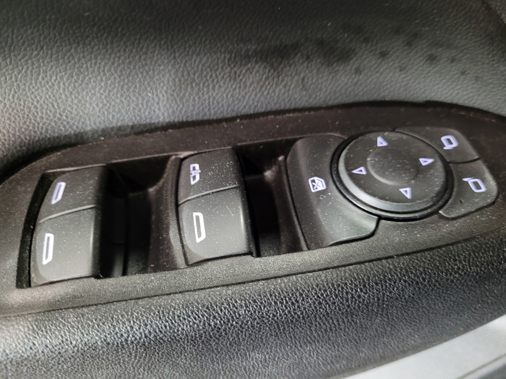 2019 Chevrolet Equinox LT - Photo 21