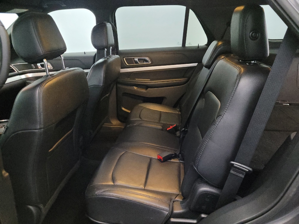 2017 Ford Explorer XLT - Photo 14