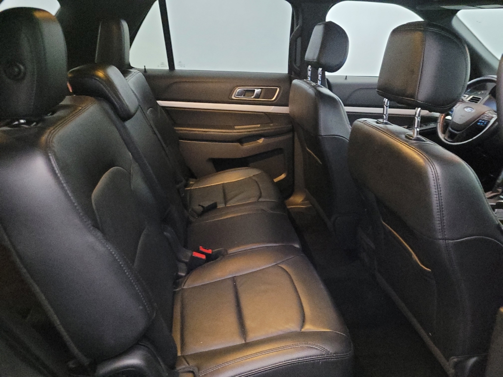 2017 Ford Explorer XLT - Photo 15