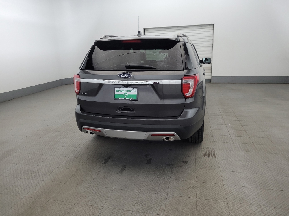 2017 Ford Explorer XLT - Photo 6