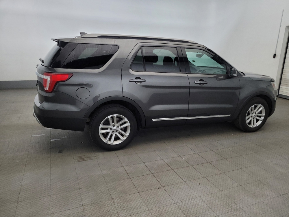 2017 Ford Explorer XLT - Photo 8