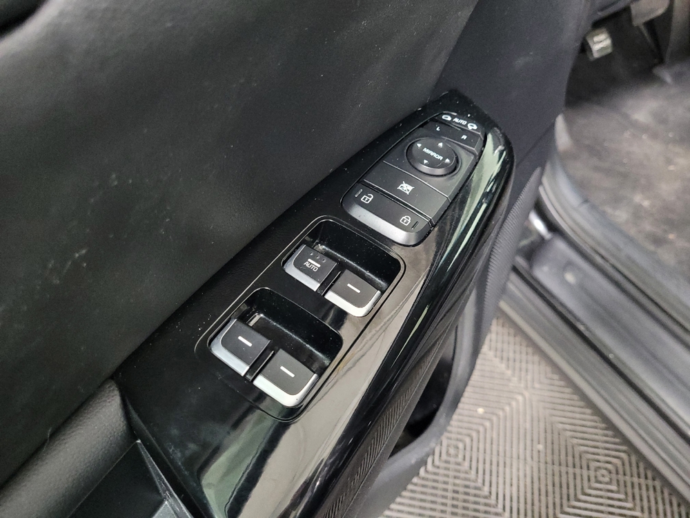 2021 Kia Sportage EX - Photo 21