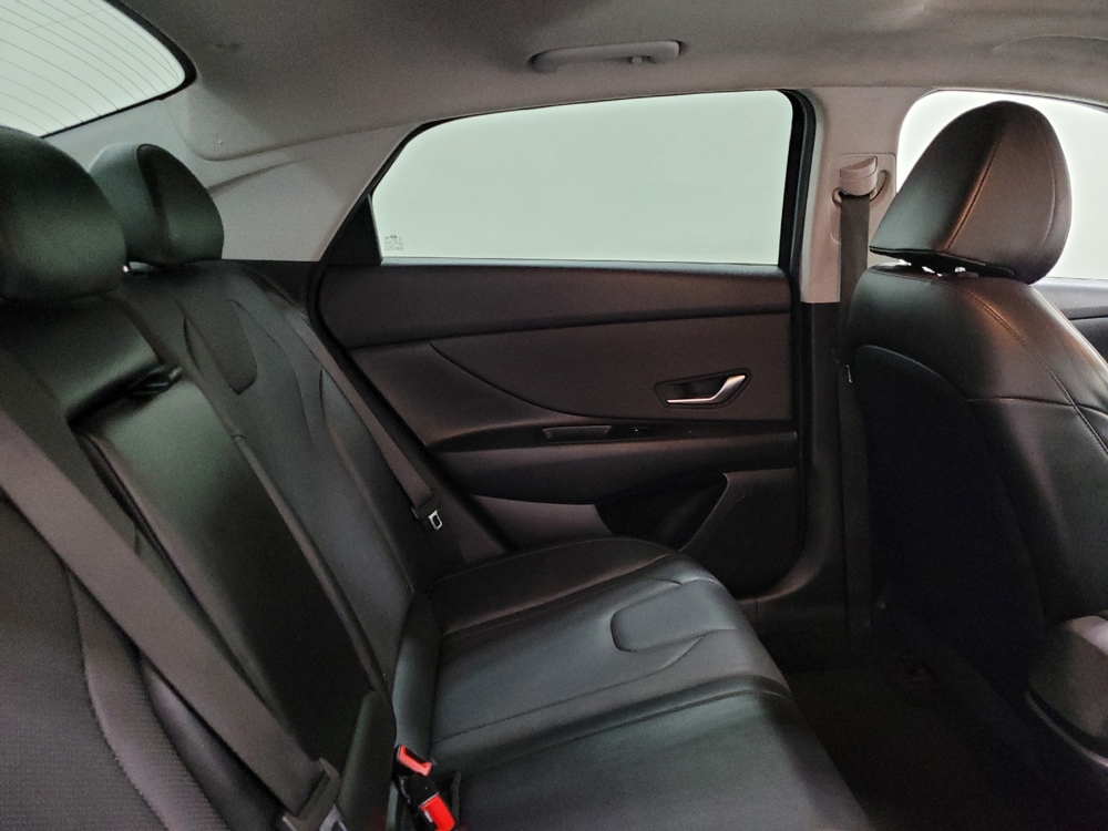 2021 Hyundai Elantra Limited - Photo 15